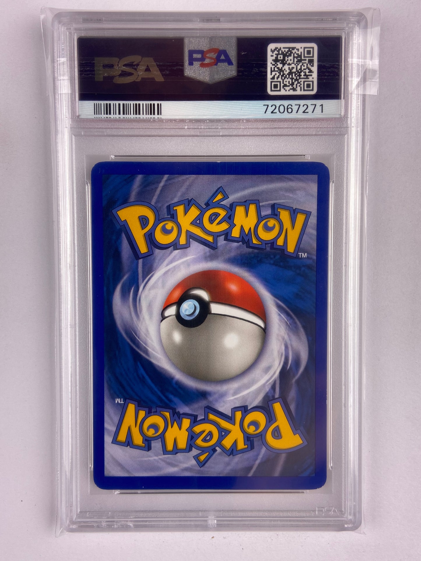 Azumarill Aquapolis Holo H4/H32 PSA 8