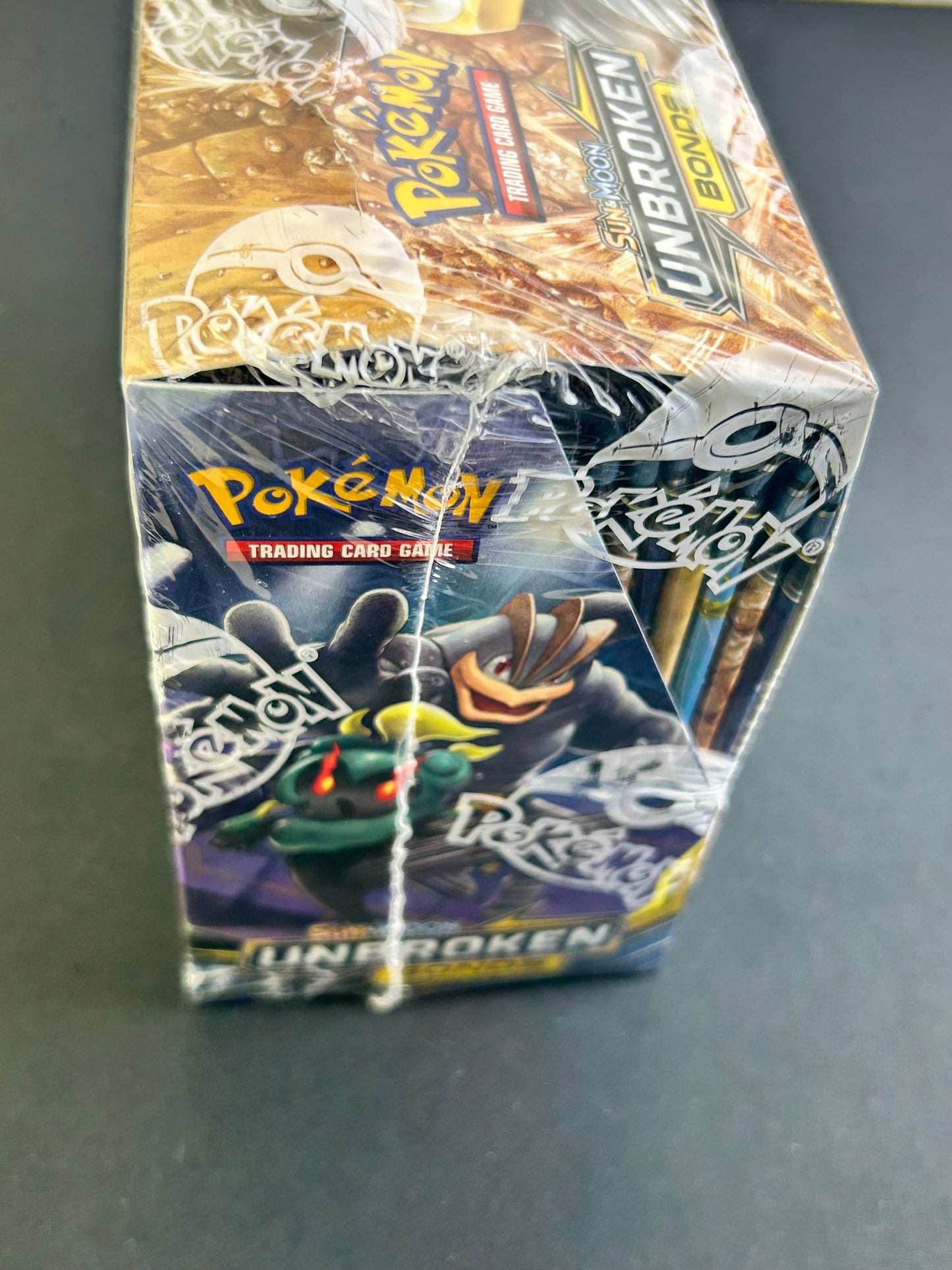 Pokemon TCG: Sun & Moon - Unbroken Bonds Booster Box