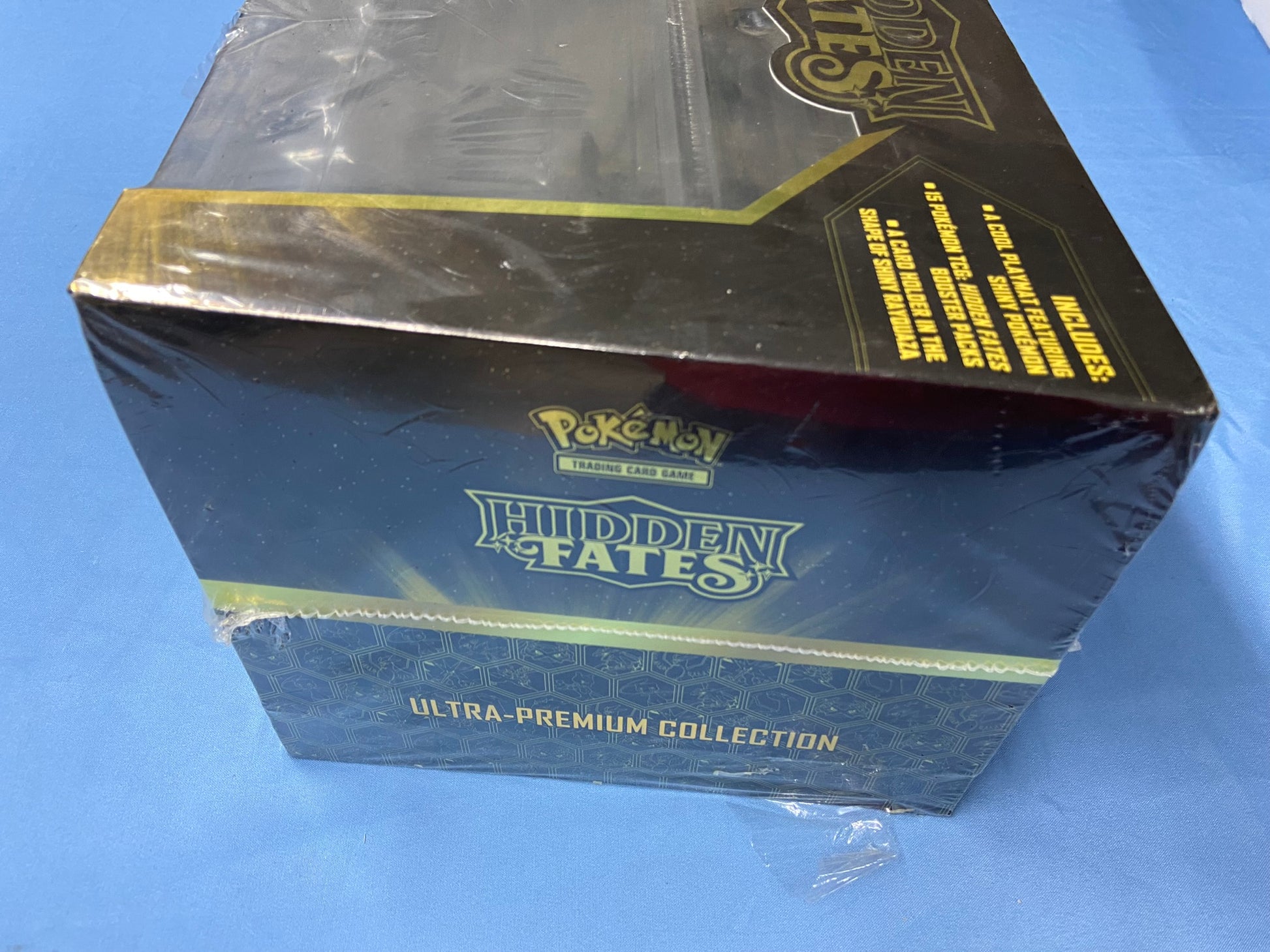 Pokemon TCG: Sun & Moon - Hidden Fates Ultra Premium Collection Box (R TBC Games Pokemon TCG: Sun & Moon - Hidden Fates Ultra Premium Collection Box (R TBC Games