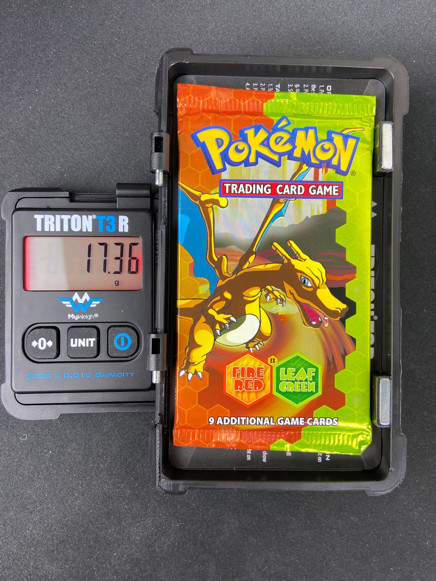 Pokemon TCG: EX - Fire Red & Leaf Green Booster Pack (Charizard)